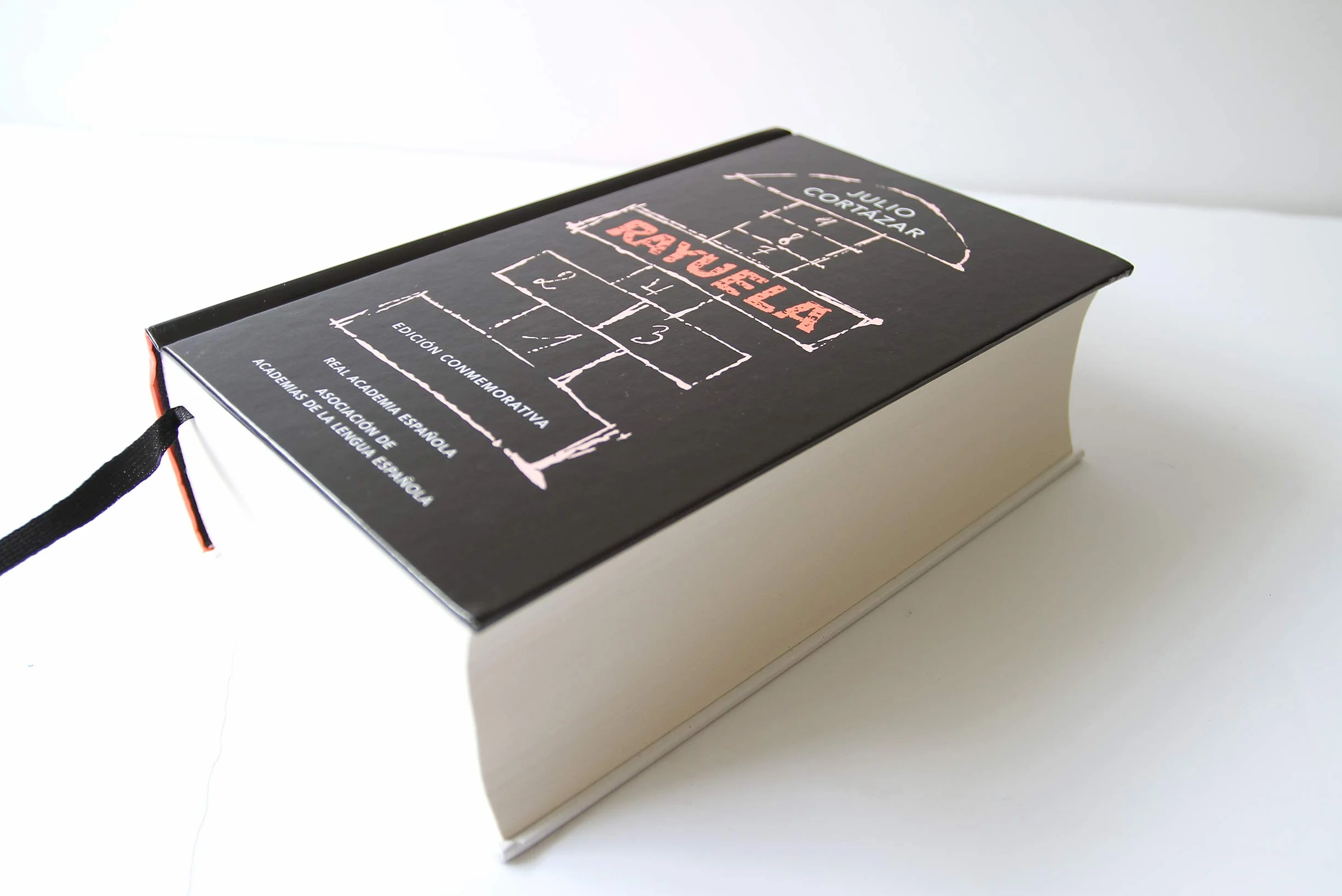 Rayuela. Edición conmemorativa / Hopscotch. Commemorative Edition