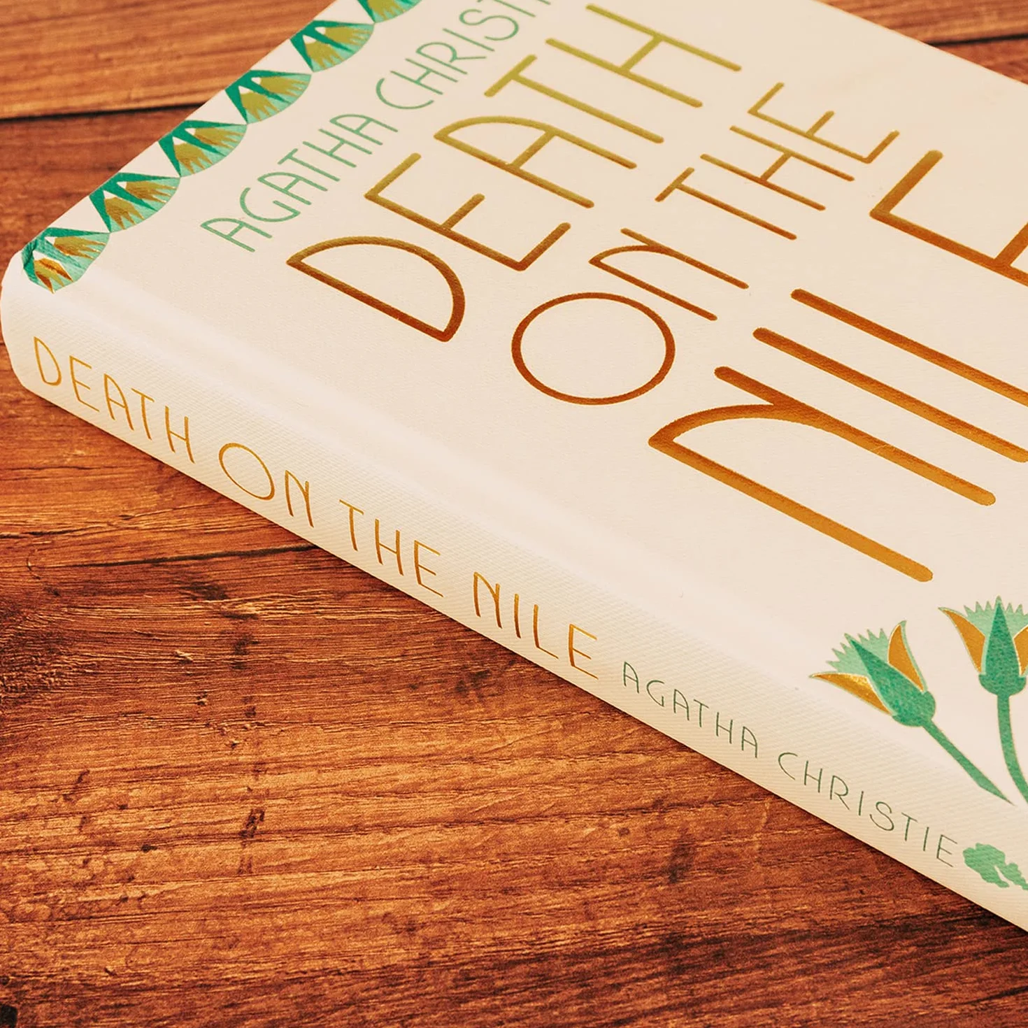 Death on the Nile: The classic murder mystery from the Queen of Crime