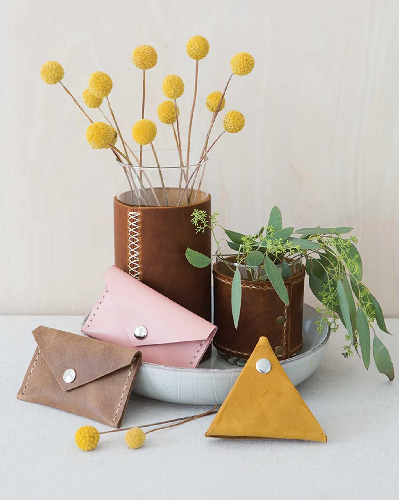 Leather Craft: The Beginner's Guide to Handcrafting Contemporary Bags, Jewelry, Home Decor & More