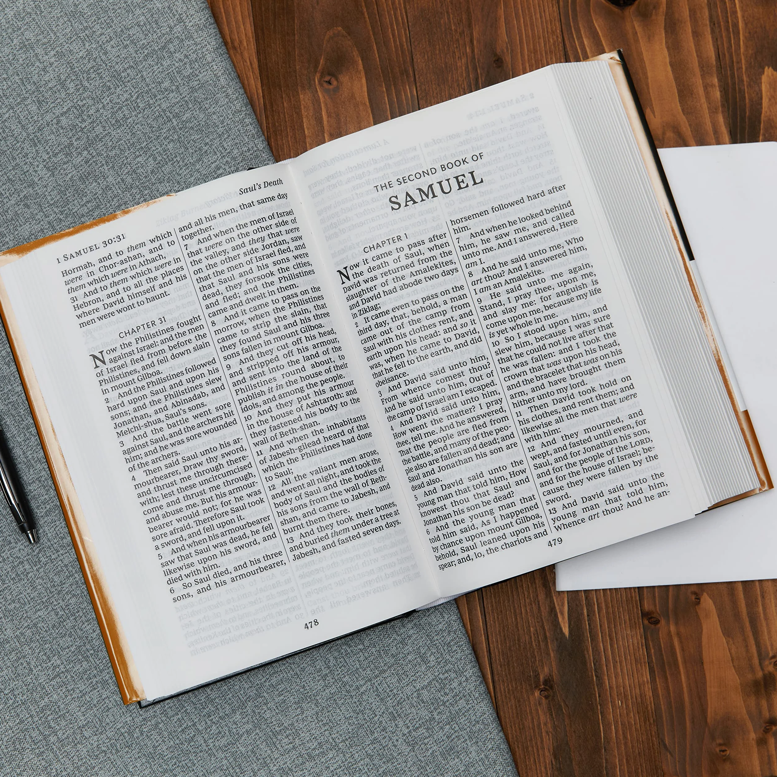 KJV, Pew Bible, Large Print, Hardcover, Burgundy, Red Letter Edition: Holy Bible, King James Version