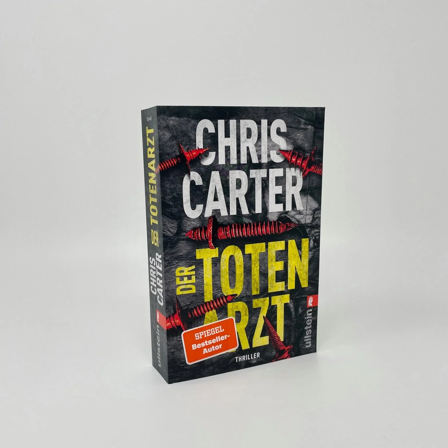 Der Totenarzt: Thriller | Nr. 1 Bestseller und blutiger Psychothriller: Ein unauffälliger Serienmörder, unbekannte Opfer und eine rasende Jagd: 13