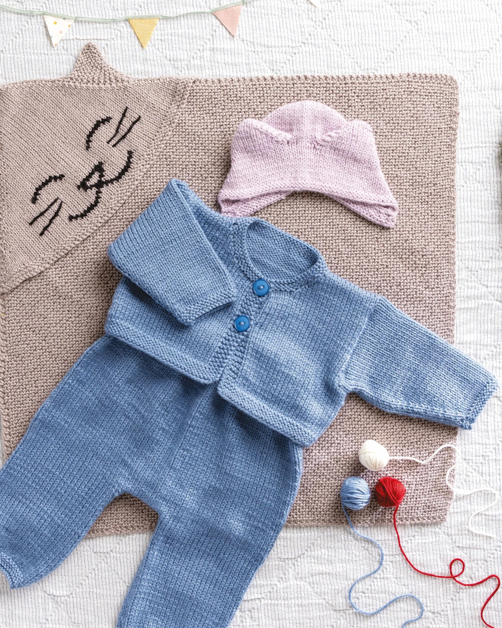 Peter Rabbit(tm) Baby Knits: 20 Knitting Patterns for Clothes and Accessories Inspired by the Tales of Beatrix Potter